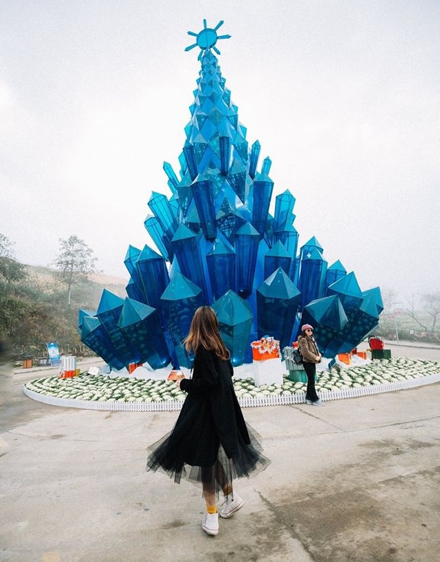 Dịp lễ 2021, cùng ngắm nhìn lại 5 cây thông lớn nhất Việt Nam qua các mùa Noel - Ảnh 5.