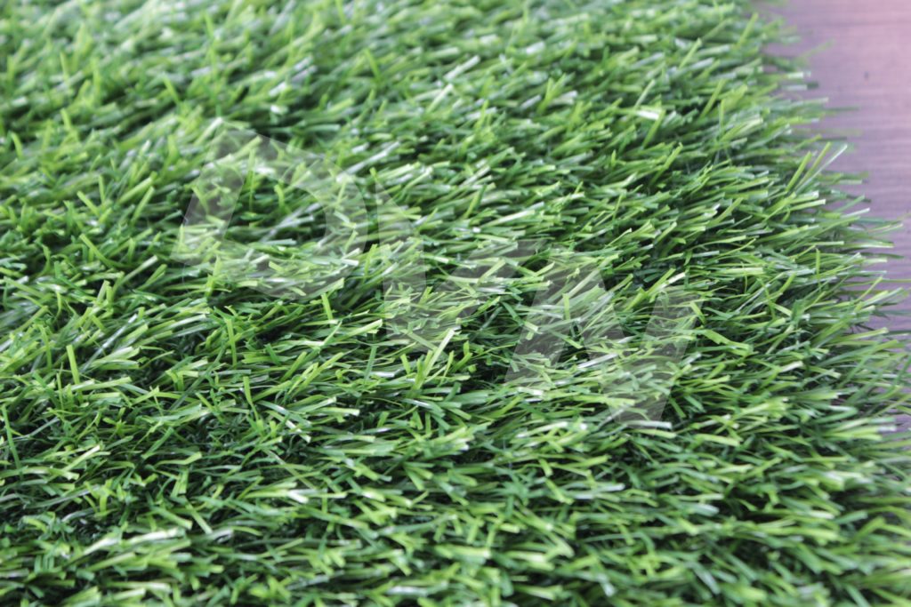 Mặt cỏ mềm mịn của sản phẩm Thành Đạt S22C19