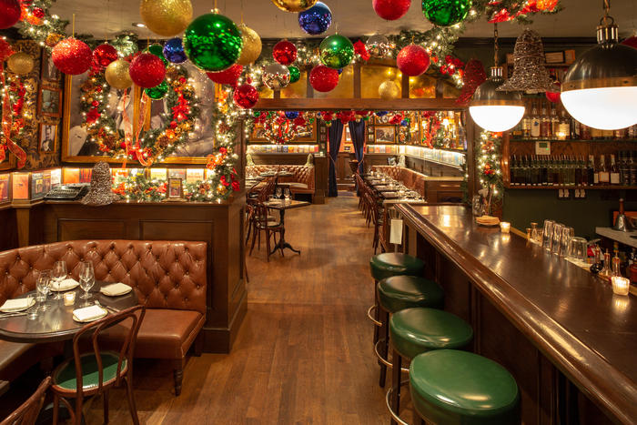 Ý tưởng trang trí Noel nhà hàng đẹp lung linh trong dịp cuối năm 2021 - Ảnh 16.